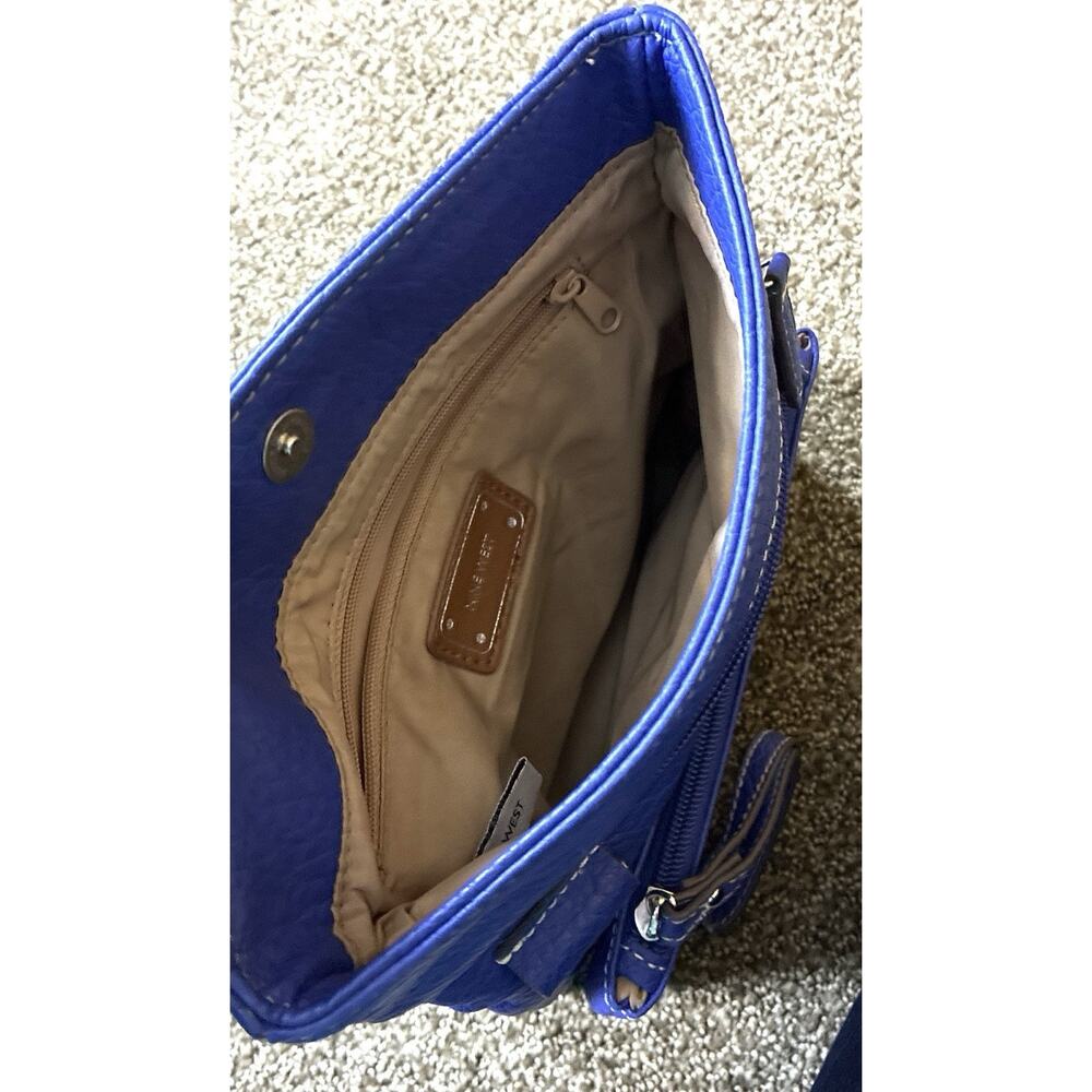 Vtg Nine W. Royal Blue Pebble Leather Folding Wristlet Zip Pkts - Picture 5 of 9